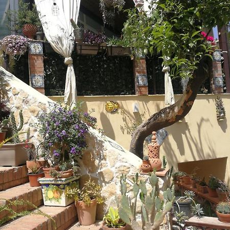 Casa Donna Fiorella Tipica Siciliana Taormina Buitenkant foto